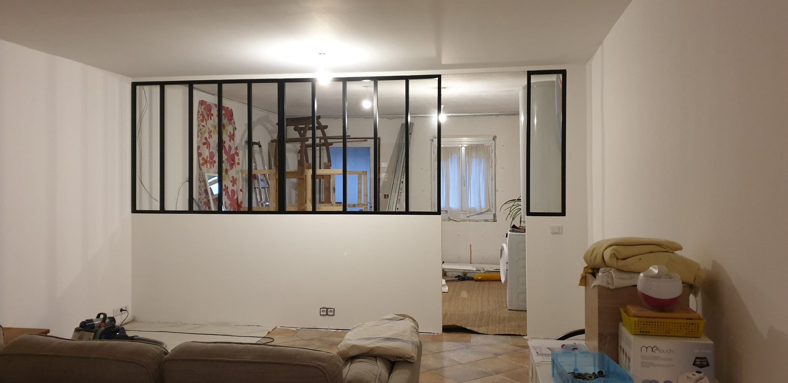 Lire la suite à propos de l’article 🛠️ Création d’une cloison avec verrière – Carpentras (84)